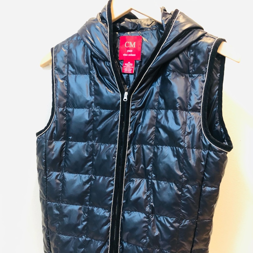 Ciao Milano Women’s Down Vest. Size Medium.
